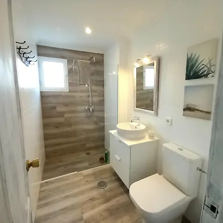 House Near The Sea With Pool *