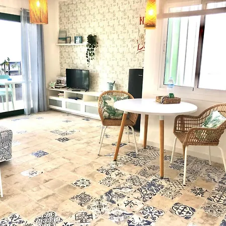 House Near The Sea With Pool