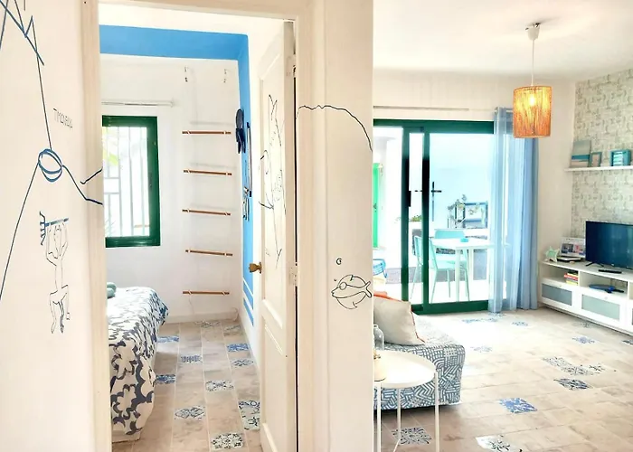 House Near The Sea With Pool